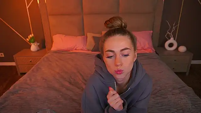 Snapshot of GoGoDream chatting on November 13, 2025, 7:07 am GoGoDream online show from November 13, 2025, 7:07 am