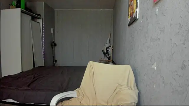 Snapshot of Al1ceGreen chatting on October 19, 2025, 10:16 am Al1ceGreen online show from October 19, 2025, 10:16 am