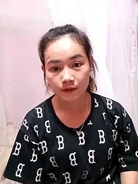 dorothyxx online show from September 25, 2025, 3:43 am