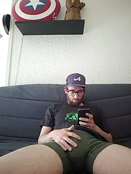 nymphomaniecouple online show from April 16, 2026, 10:38 am