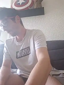 nymphomaniecouple online show from July 26, 2026, 5:59 am