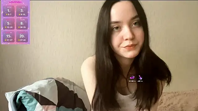 Snapshot of VividSienna chatting on October 9, 2025, 11:41 am VividSienna online show from October 9, 2025, 11:41 am