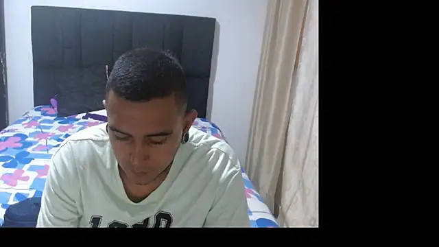 Carlandelli1 online show from October 30, 2025, 2:02 am