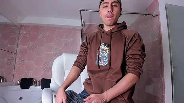 Snapshot of dylan_cross_ chatting on January 16, 2026, 11:36 am dylan cross online show from January 16, 2026, 11:36 am