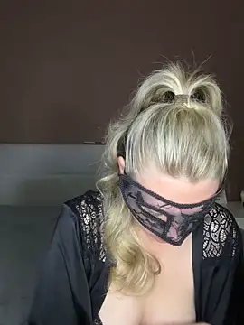 Cherrycolada online show from September 25, 2025, 8:45 pm