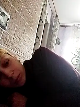 Snapshot of Ponka2011 chatting on September 23, 2025, 5:21 am Ponka2011 online show from September 23, 2025, 5:21 am