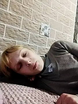 Snapshot of Ponka2011 chatting on September 28, 2025, 4:51 am Ponka2011 online show from September 28, 2025, 4:51 am