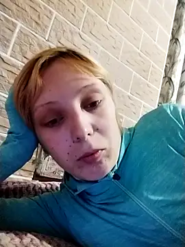 Snapshot of Ponka2011 chatting on October 2, 2025, 5:25 am Ponka2011 online show from October 2, 2025, 5:25 am