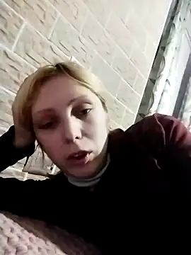 Snapshot of Ponka2011 chatting on October 24, 2025, 5:04 am Ponka2011 online show from October 24, 2025, 5:04 am