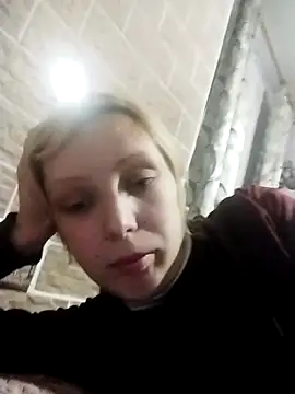 Snapshot of Ponka2011 chatting on October 25, 2025, 5:15 am Ponka2011 online show from October 25, 2025, 5:15 am