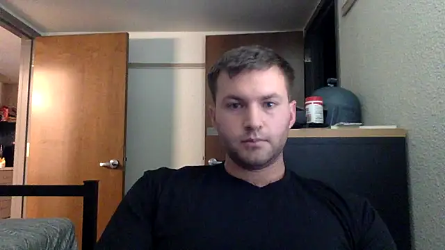 daddypineapple77 online show from June 1, 2026, 6:09 pm