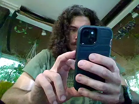 Snapshot of 8straightinches chatting on September 21, 2025, 10:22 pm 8straightinches online show from September 21, 2025, 10:22 pm