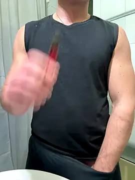 giovan2020 online show from December 15, 2025, 9:19 pm