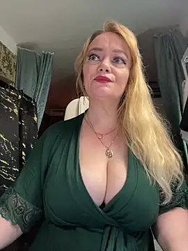 Sweet-blonde online show from May 13, 2026, 9:22 pm