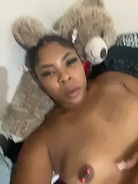 Snapshot of Rexylovee chatting on September 21, 2025, 10:22 pm Rexylovee online show from September 21, 2025, 10:22 pm