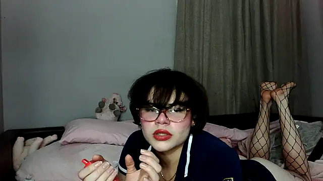 Snapshot of LunaMilav chatting on September 26, 2025, 12:58 am LunaMilav online show from September 26, 2025, 12:58 am