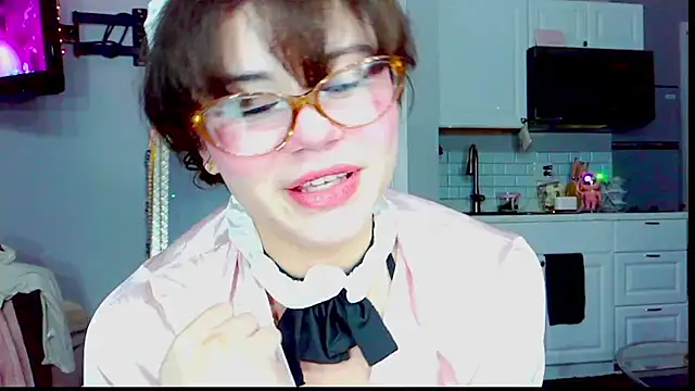 Snapshot of LunaMilav chatting on September 27, 2025, 2:27 am LunaMilav online show from September 27, 2025, 2:27 am