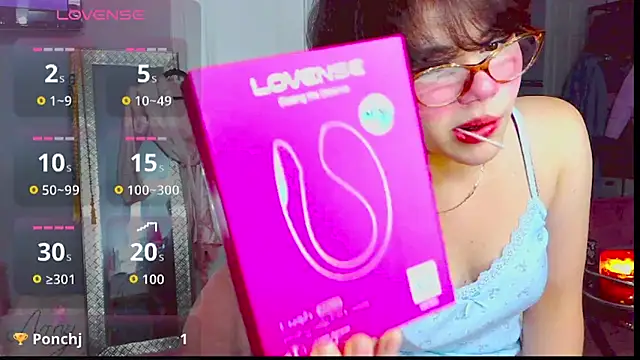 Snapshot of LunaMilav chatting on September 30, 2025, 3:33 am LunaMilav online show from September 30, 2025, 3:33 am