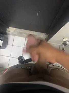 Snapshot of BiauralScamper chatting on October 31, 2025, 5:47 pm BiauralScamper online show from October 31, 2025, 5:47 pm