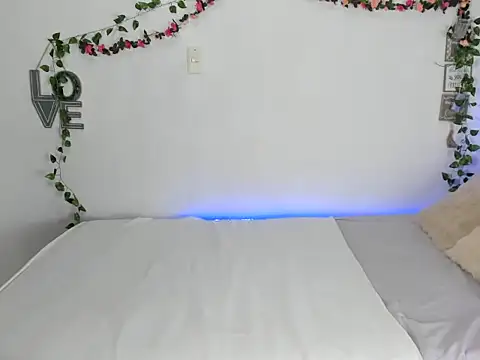 Snapshot of michell_anyeli chatting on October 4, 2025, 10:41 pm michell anyeli online show from October 4, 2025, 10:41 pm