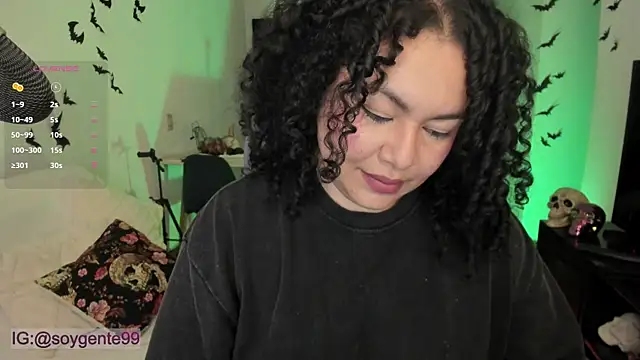 Snapshot of Chubby_Licius chatting on October 17, 2025, 11:29 pm Chubby Licius online show from October 17, 2025, 11:29 pm