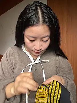 violet-00 online show from November 1, 2025, 12:56 am