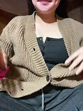 violet-00 online show from May 10, 2026, 1:55 am