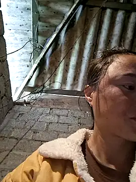 Snapshot of xuxulovezz chatting on October 1, 2025, 12:38 am xuxulovezz online show from October 1, 2025, 12:38 am