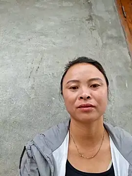 Snapshot of xuxulovezz chatting on October 6, 2025, 1:47 am xuxulovezz online show from October 6, 2025, 1:47 am