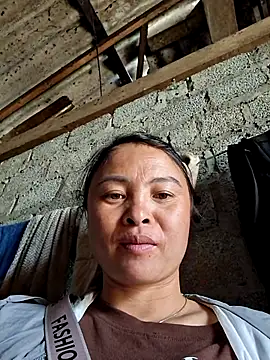 Snapshot of xuxulovezz chatting on October 12, 2025, 5:06 am xuxulovezz online show from October 12, 2025, 5:06 am