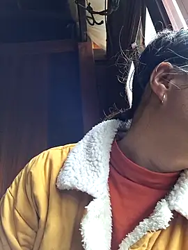 Snapshot of xuxulovezz chatting on November 8, 2025, 1:39 am xuxulovezz online show from November 8, 2025, 1:39 am