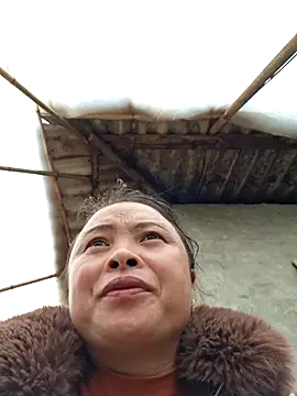 Snapshot of xuxulovezz chatting on February 14, 2026, 4:42 am xuxulovezz online show from February 14, 2026, 4:42 am