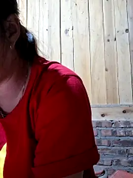 Snapshot of xuxulovezz chatting on February 17, 2026, 10:34 am xuxulovezz online show from February 17, 2026, 10:34 am