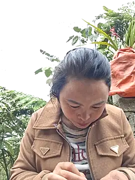 Snapshot of xuxulovezz chatting on February 22, 2026, 3:29 am xuxulovezz online show from February 22, 2026, 3:29 am