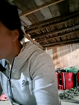 Snapshot of xuxulovezz chatting on March 2, 2026, 12:13 am xuxulovezz online show from March 2, 2026, 12:13 am