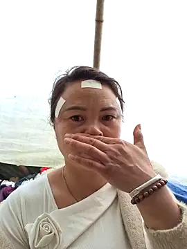 Snapshot of xuxulovezz chatting on March 19, 2026, 2:15 am xuxulovezz online show from March 19, 2026, 2:15 am