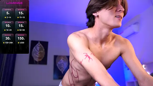 Snapshot of CleoStringer chatting on October 30, 2025, 6:48 am CleoStringer online show from October 30, 2025, 6:48 am