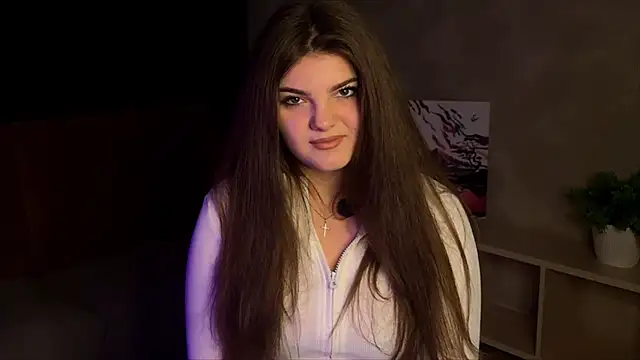 Snapshot of StephanieeMiller chatting on October 7, 2025, 12:30 am StephanieeMiller online show from October 7, 2025, 12:30 am