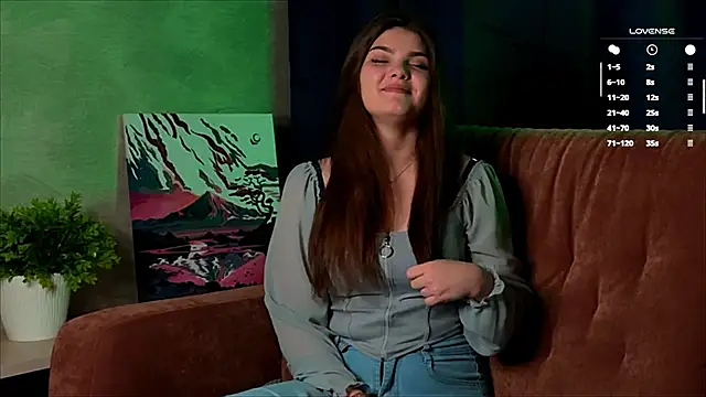 Snapshot of StephanieeMiller chatting on October 11, 2025, 12:32 am StephanieeMiller online show from October 11, 2025, 12:32 am