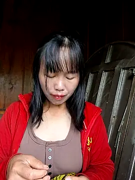 Snapshot of helenzz chatting on September 23, 2025, 12:46 am helenzz online show from September 23, 2025, 12:46 am