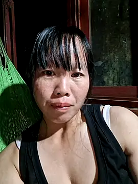 Snapshot of helenzz chatting on October 10, 2025, 12:59 pm helenzz online show from October 10, 2025, 12:59 pm