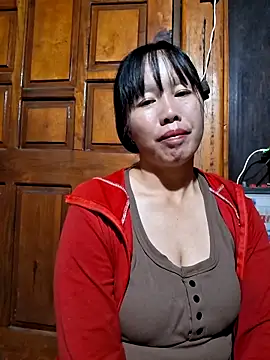 Snapshot of helenzz chatting on October 15, 2025, 12:16 pm helenzz online show from October 15, 2025, 12:16 pm