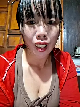 Snapshot of helenzz chatting on October 19, 2025, 1:23 pm helenzz online show from October 19, 2025, 1:23 pm