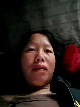 Snapshot of helenzz chatting on October 25, 2025, 12:29 am helenzz online show from October 25, 2025, 12:29 am