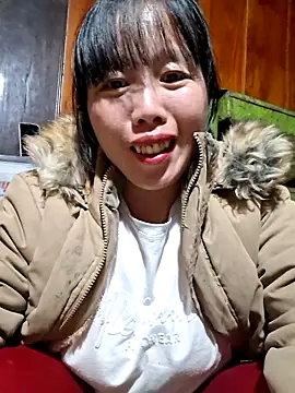 Snapshot of helenzz chatting on November 2, 2025, 1:02 pm helenzz online show from November 2, 2025, 1:02 pm