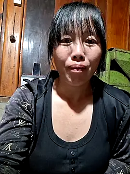 Snapshot of helenzz chatting on November 7, 2025, 1:33 pm helenzz online show from November 7, 2025, 1:33 pm