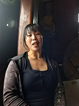 Snapshot of helenzz chatting on November 8, 2025, 1:39 am helenzz online show from November 8, 2025, 1:39 am