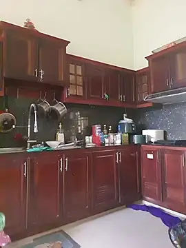 Snapshot of Helen-Tran chatting on October 11, 2025, 3:50 am Helen-Tran online show from October 11, 2025, 3:50 am