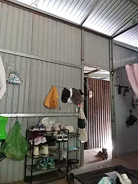 Snapshot of Helen-Tran chatting on December 17, 2025, 1:44 am Helen-Tran online show from December 17, 2025, 1:44 am