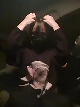 Snapshot of Helen-Tran chatting on February 6, 2026, 2:20 pm Helen-Tran online show from February 6, 2026, 2:20 pm